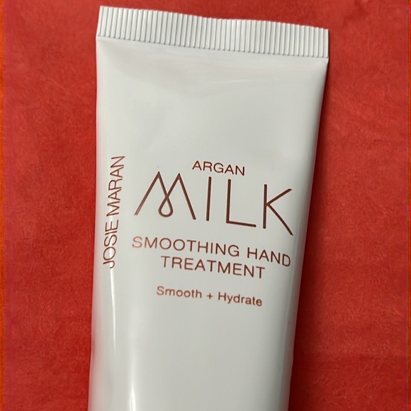 Josie Maran Argan milk smoothing Hand Treatment - Picture 10 of 11
